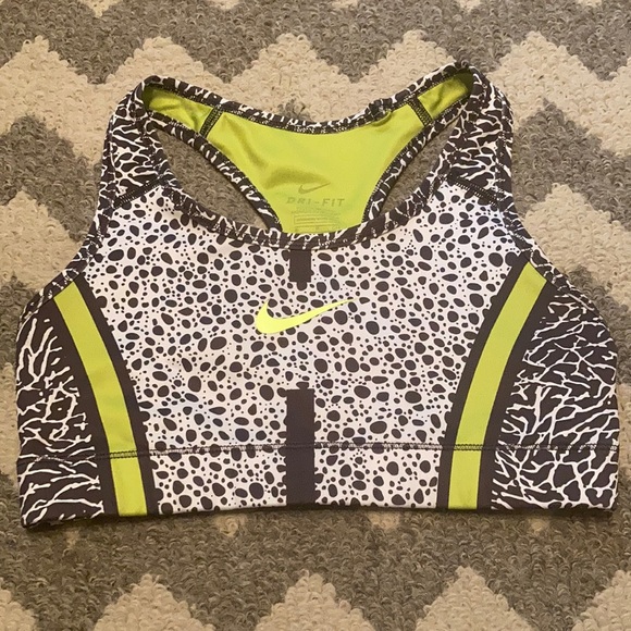 EUC Nike Patterned Sports Bra - Picture 2 of 5